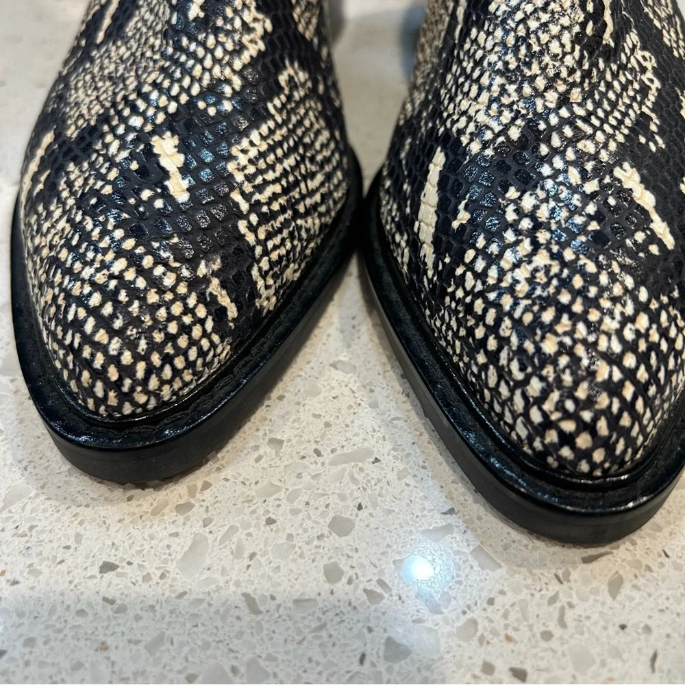 COACH Women's Bowery Snakeskin Beadchain Chelsea Booties 8M‎